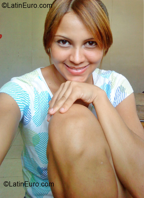 Date this pretty Dominican Republic girl Erika from Santo Domingo DO5856