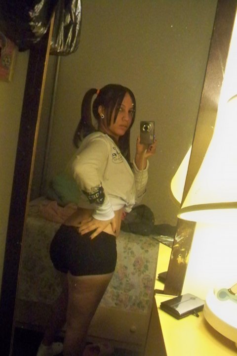 Date this voluptuous Dominican Republic girl Betania from Sosua DO5031