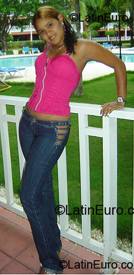 Date this cute Dominican Republic girl Mayori from Santo Domingo DO5032