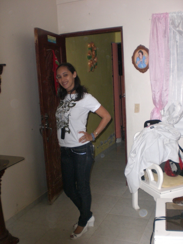 Date this gorgeous Dominican Republic girl Virginia from Bonao DO5036