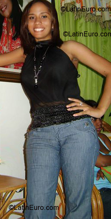 Date this hot Dominican Republic girl Milka from Santiago DO5075