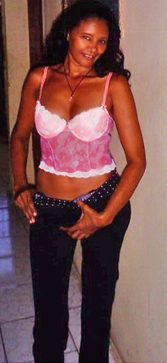 Date this hard body Brazil girl Regina Claudia from Fortaleza BR3624