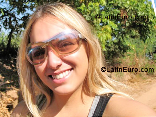 Date this nice looking Brazil girl Aline Cristina from Sao Paulo BR3650