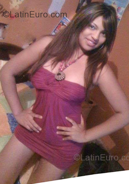 Date this pretty Ecuador girl Lizbeth Marcela from Ambato EC34