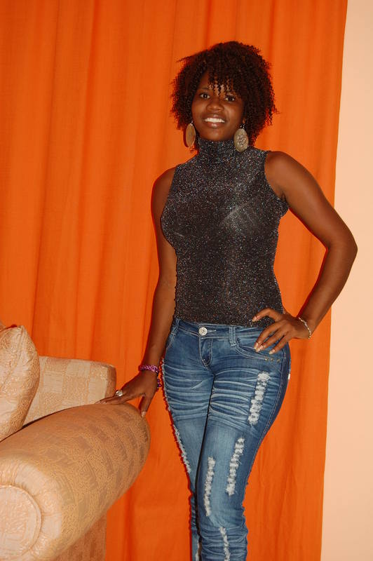 Date this young Dominican Republic girl Yaris from Santo Domingo DO5268