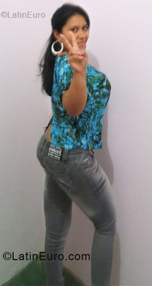 Date this hot Brazil girl Cristiane from Marilia BR3880