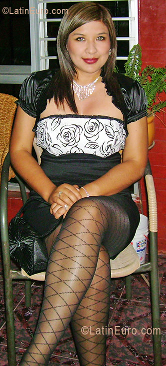 Date this passionate Peru girl Maria Ines from Lima PE375
