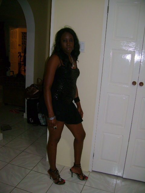 Date this cute Jamaica girl Mona from Jamaica GB430