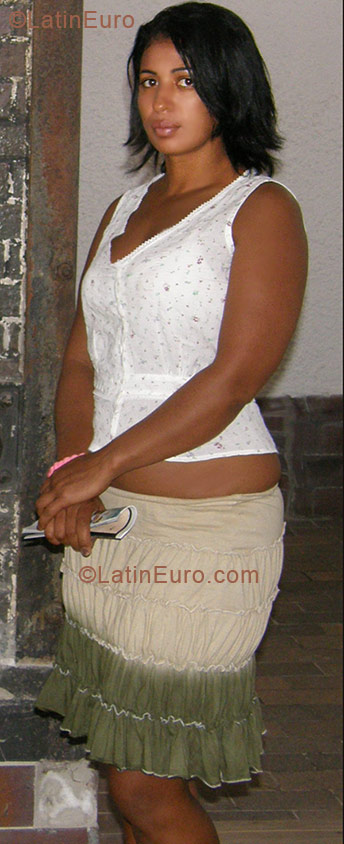 Date this good-looking Brazil girl Kristina from Nilopolis BR3974