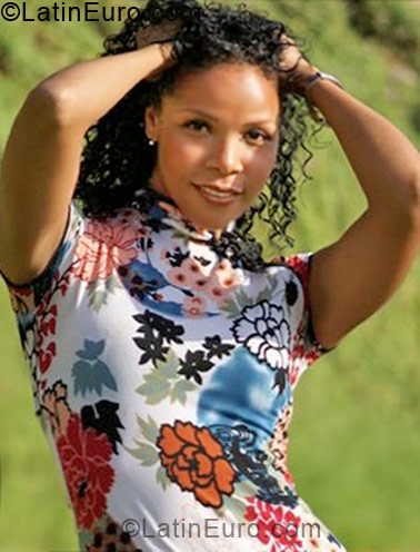 Date this young Peru girl Darenka from Lima PE378