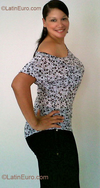 Date this cute Dominican Republic girl Eudis from Santiago DO5557