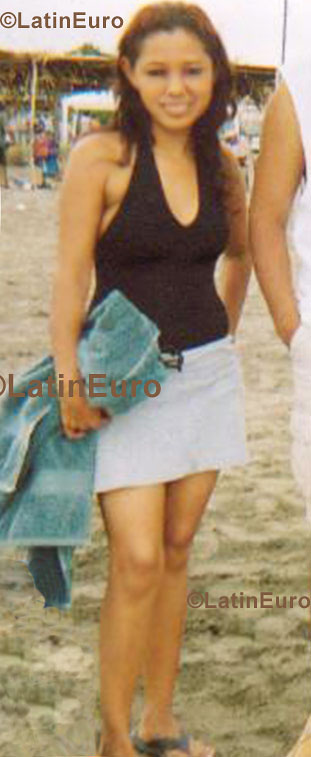 Date this sensual Honduras girl Iris from El Progresso HN256