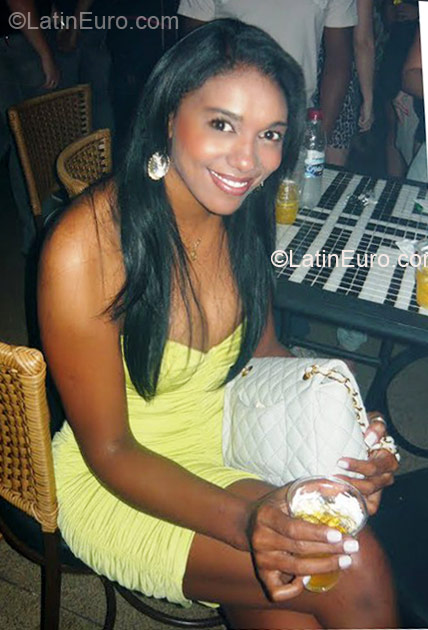 Date this nice looking Brazil girl Elisangela from Barretos BR4212