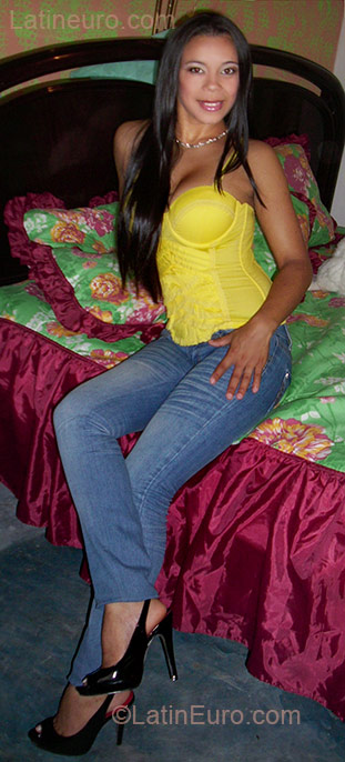Date this fun Dominican Republic girl Mariany from Santiago DO6224