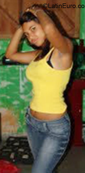 Date this funny Brazil girl Debora from Natal BR4271