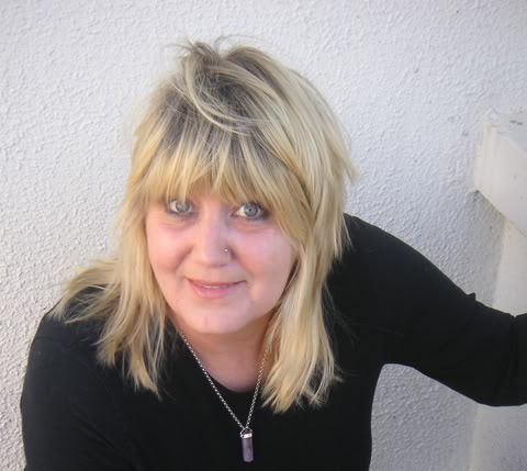 Date this pretty United Kingdom girl Jthom from London GB455