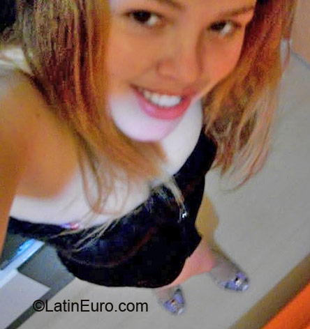 Date this voluptuous Brazil girl Rubia from Brusque BR4292