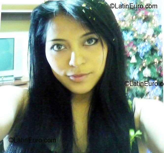 Date this cute Peru girl Ruth from Lima PE412