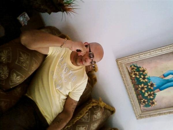 Date this tall Dominican Republic man Emilio from Santiago DO6077