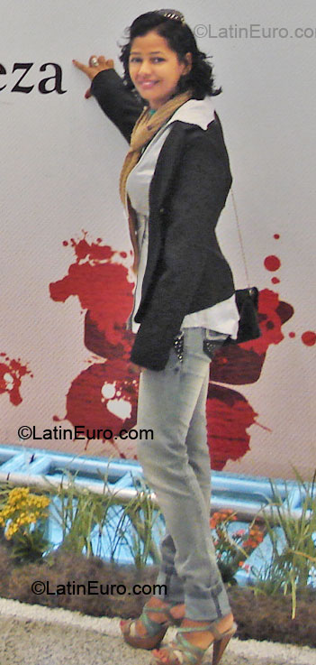 Date this cute Brazil girl Clebia from Camacari BR4382