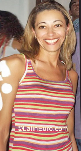 Date this young Brazil girl Vanessa from Salvador BR4477