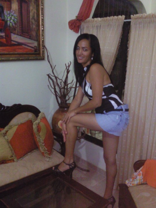 Date this athletic Dominican Republic girl Deysi from Santiago DO6312