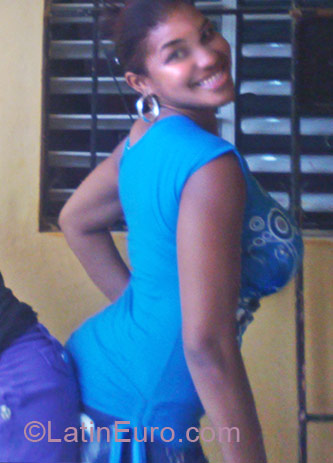 Date this hot Dominican Republic girl Gianny from Santo Domingo DO6334