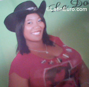 Date this charming Dominican Republic girl Leonela from San Pedro De Macoris DO6448