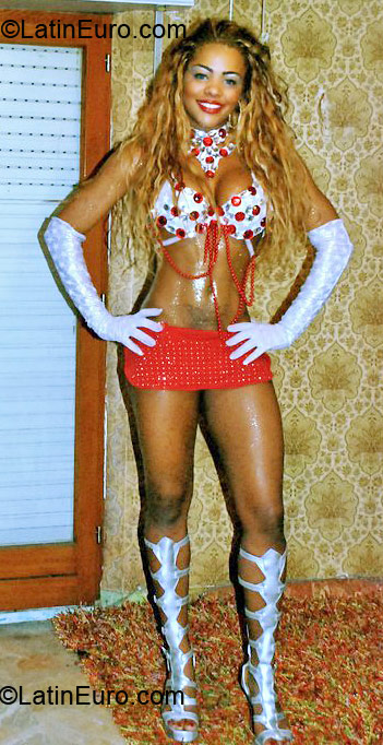 Date this voluptuous Brazil girl Ana from Fortaleza BR4512