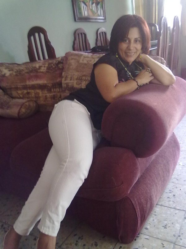 Date this good-looking Honduras girl Beatriz Ferrufino from Teguigalpa HN282