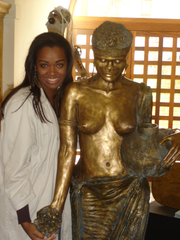 Date this happy Brazil girl Vanessa from Brasilia BR4557