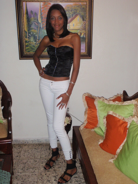 Date this young Dominican Republic girl Deyaniris from Santo Domingo DO6491