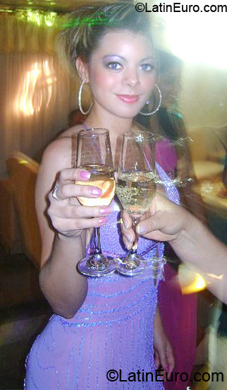 Date this athletic Brazil girl Viviane from Uberaba BR4577