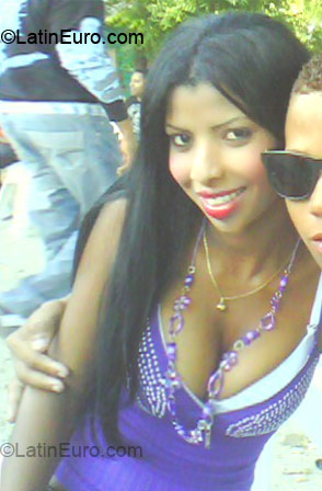 Date this stunning Dominican Republic girl Bella Iris from Azua DO6543