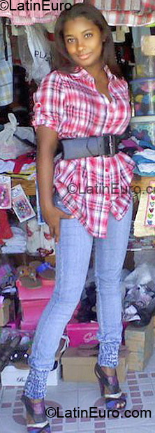 Date this hot Dominican Republic girl Raquel from Santiago DO6673