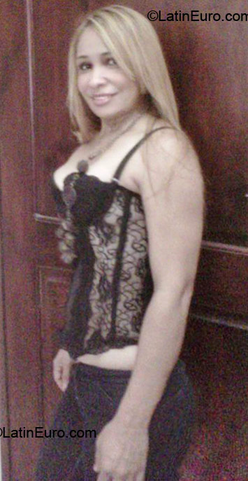 Date this sensual Dominican Republic girl Sandra gusman from Santiago DO6778