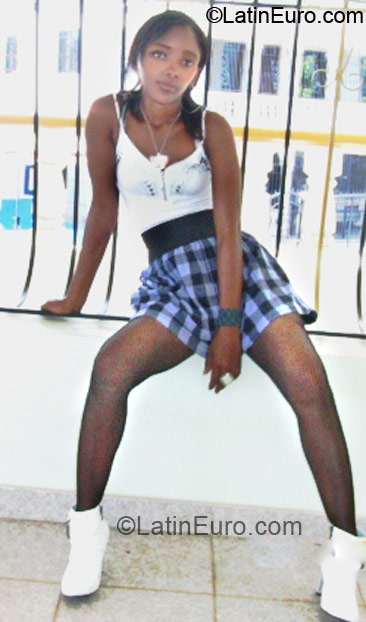 Date this sultry Dominican Republic girl Irenes from Santo Domingo DO6814