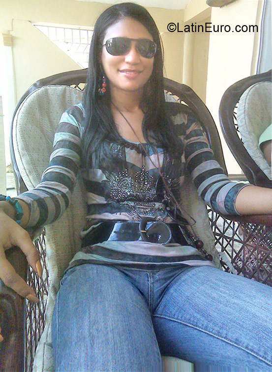 Date this sultry Dominican Republic girl Michelle from La Romana DO6815