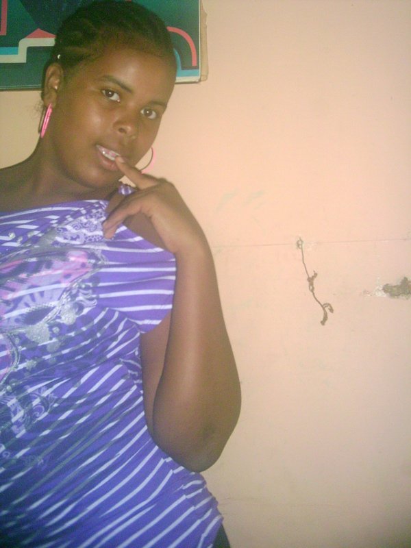 Date this hot Dominican Republic girl Genesis from Santo Domingo DO6834
