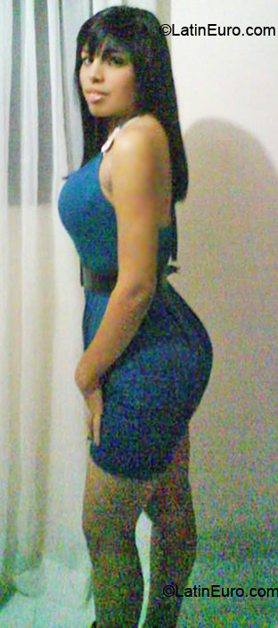 Date this exotic Dominican Republic girl Licelot from Santo Domingo DO6848