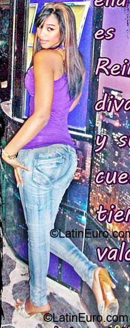 Date this hot Dominican Republic girl Karolina from Santo Domingo DO6850