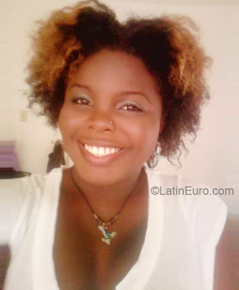 Date this funny Jamaica girl Koffee from Montego Bay JM203