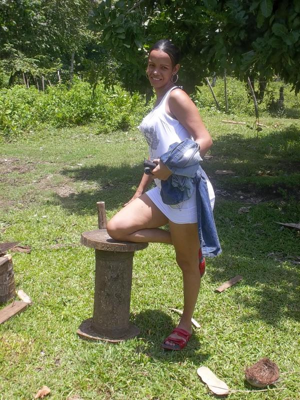 Date this happy Dominican Republic girl Yudelkis almanz from Santo Domingo DO6897