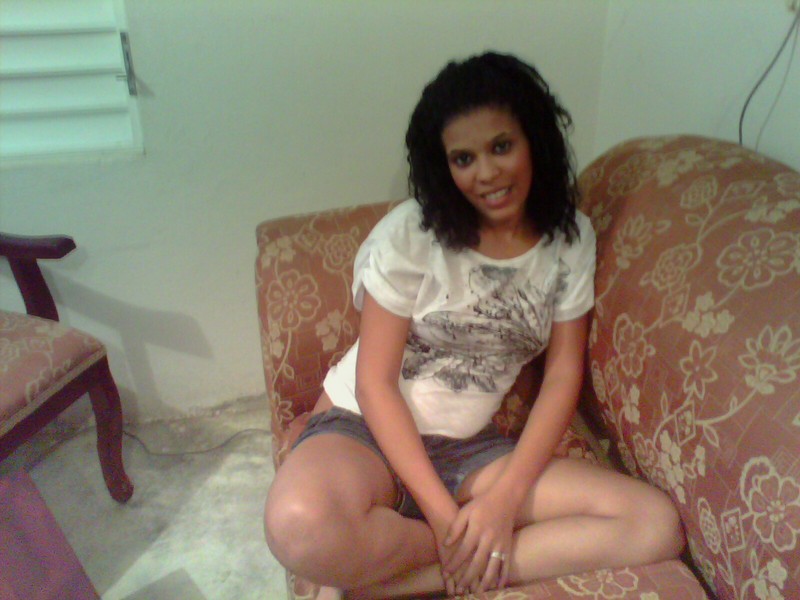 Date this happy Dominican Republic girl Yarazet from Santiago DO8032
