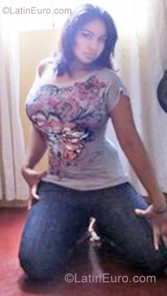 Date this sensual Peru girl Diana Carolina from Trujillo PE454