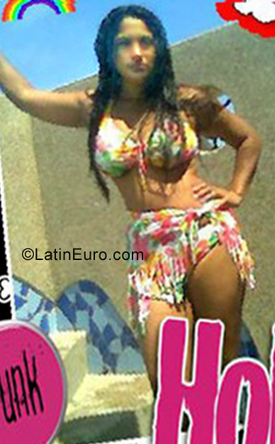 Date this charming Ecuador girl Yenny from Guayaquil EC81