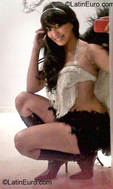 Date this attractive Dominican Republic girl Sofia from Santo Domingo DO7053