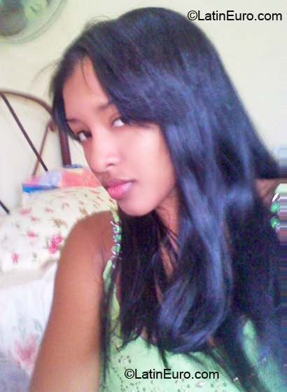 Date this fun Dominican Republic girl Cristal from La Romana DO7081