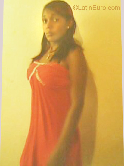 Date this beautiful Dominican Republic girl Yose from Santo Domingo DO7086