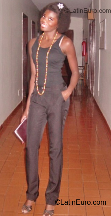 Date this beautiful Brazil girl Bilka from Brasilia BR4976